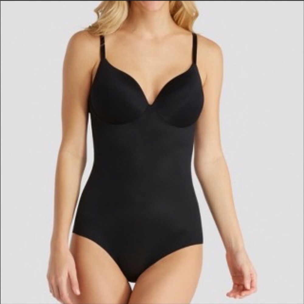 New Spanx Asset low back bodysuit Shapewear